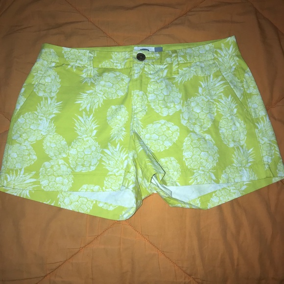 Old Navy Pineapple Shorts - Picture 3 of 4
